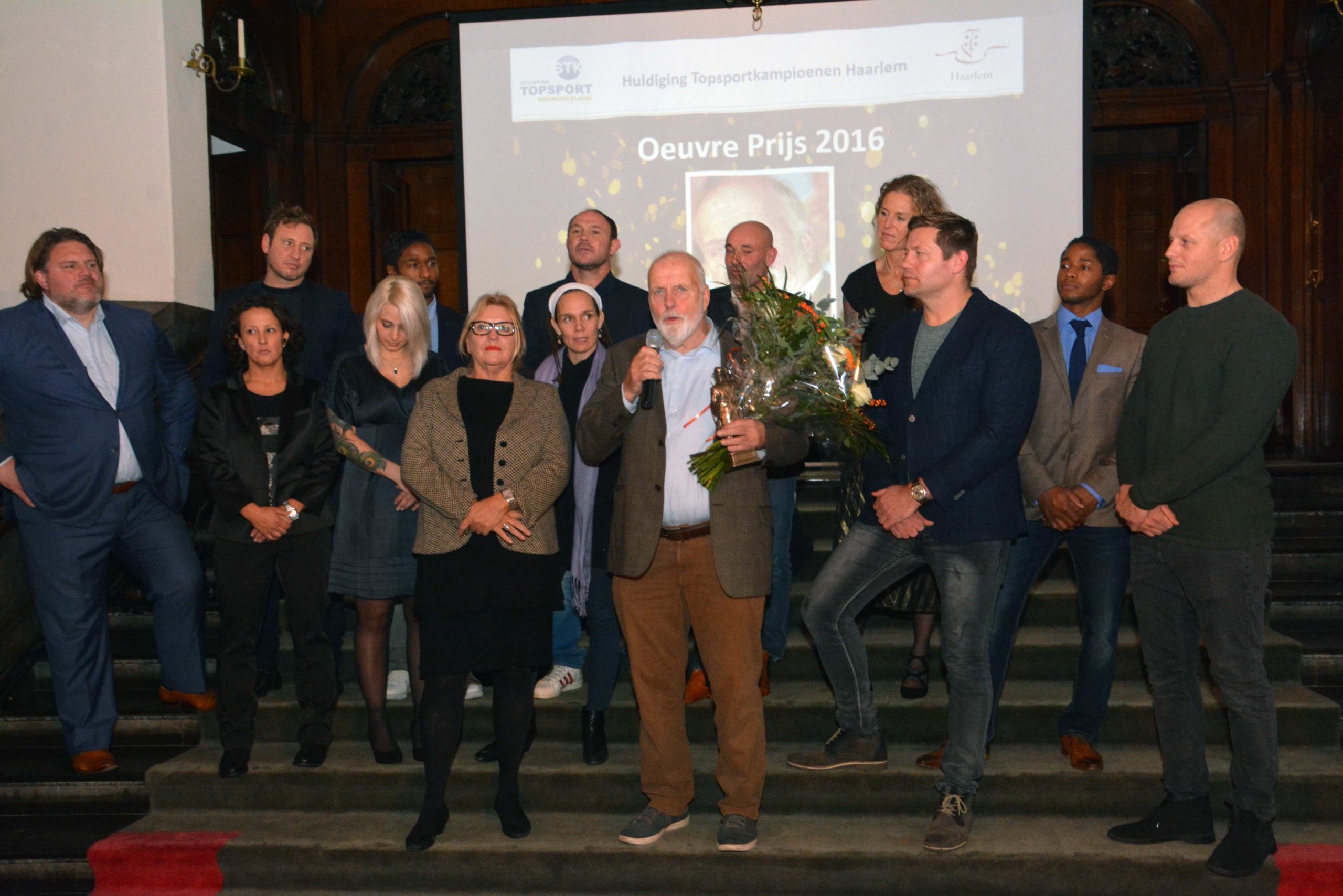 cor-van-der-geest-met-groep-lr