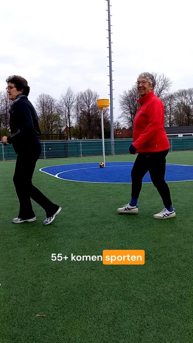 Iedere woensdagochtend staat Nathalie, buurtsportcoach van SportSupport, samen met een enthousiaste groep 55-plussers klaar voor OldStars in de Wijk 💚

Tijdens deze gezellige en laagdrempelige beweegactiviteit draait het niet alleen om in beweging blijven, maar ook om elkaar ontmoeten en samen plezier maken.

📍 Korfbalvereniging Oosterkwartier, Haarlem
🕤 Elke woensdag | 09.30 uur

Morgenochtend is het weer zover! Kom gerust eens vrijblijvend meedoen of neem iemand mee. 

Meer zien van onze buurtsportcoaches? De komende tijd nemen we je mee achter de schermen van hun activiteiten. Volg ons en mis niets!

#jongenoudinbeweging #sportsupport #oldstarsindewijk #kennemerland